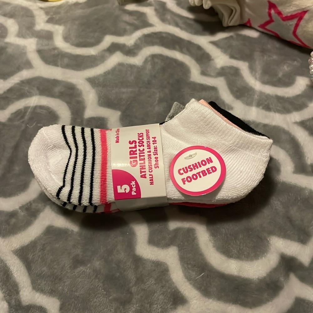 Girls Athletic Socks, half cushion & arch support, shoe size 10-4, 5 pack